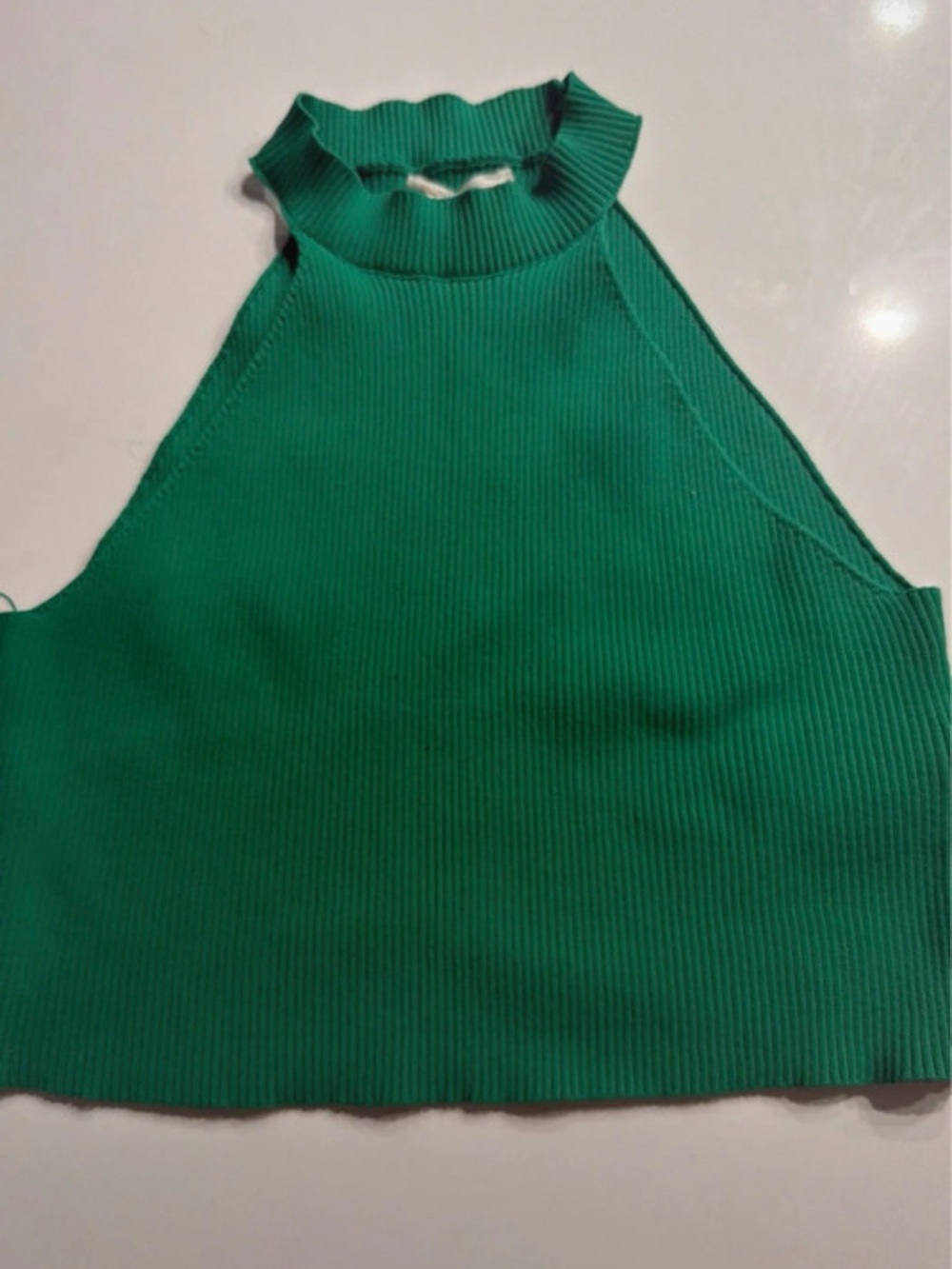 Ribbed Mock-Neck Crop Top in Emerald Green